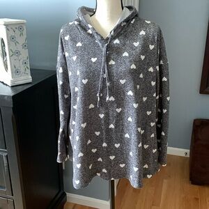 💞LANE BRYANT HEART PRINT HOODED TOP💞